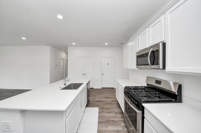 Building Photo - 1351 Antigua Dr