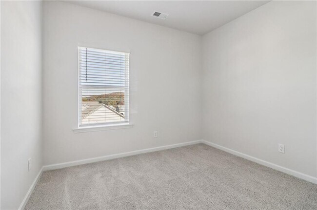 Building Photo - 700 Shetland Trl