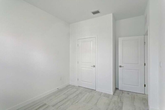 Building Photo - 7188 Trotwood Ln