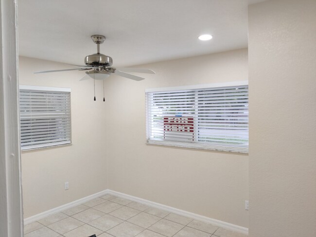 Building Photo - 4203 Ponce De Leon Blvd