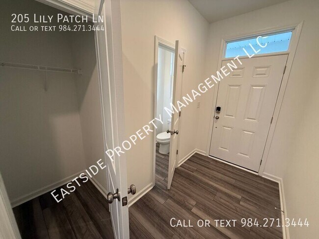 Building Photo - 205 Lily Patch Ln