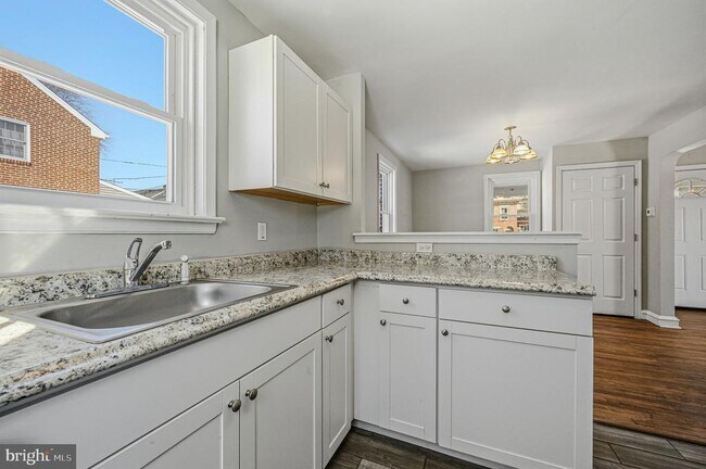 Building Photo - 816 Washington St