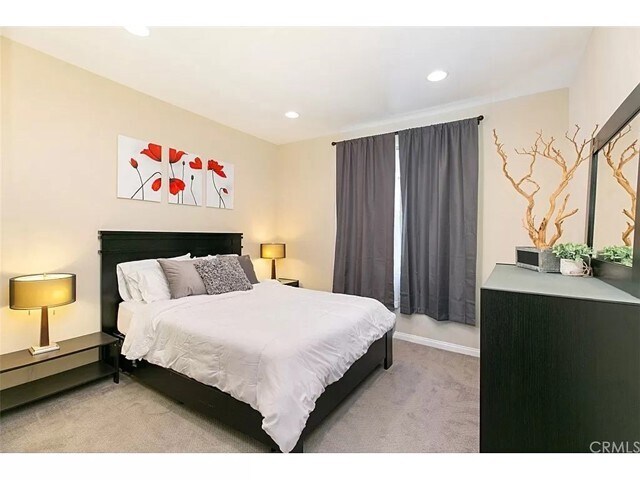 Building Photo - 211 Native