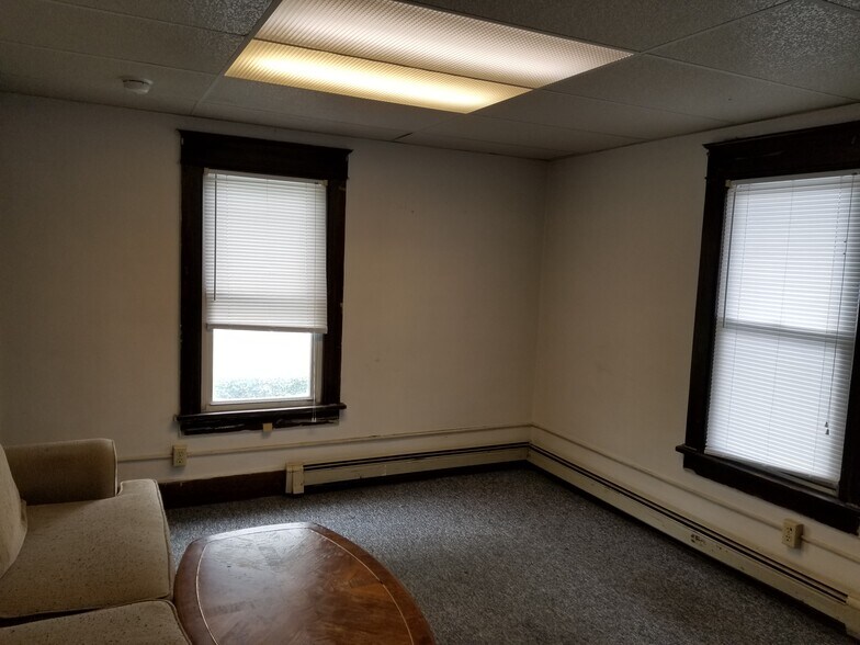 Building Photo - 55 Jones Ave