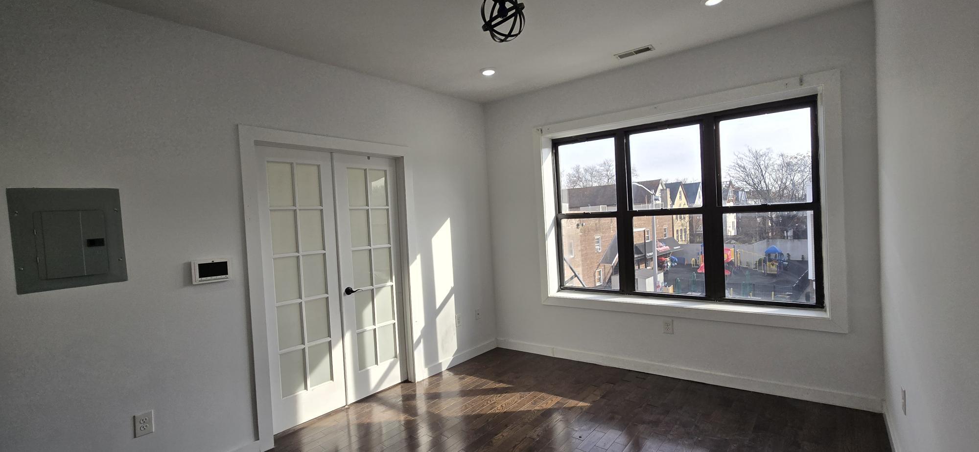 Building Photo - 487 Ocean Ave