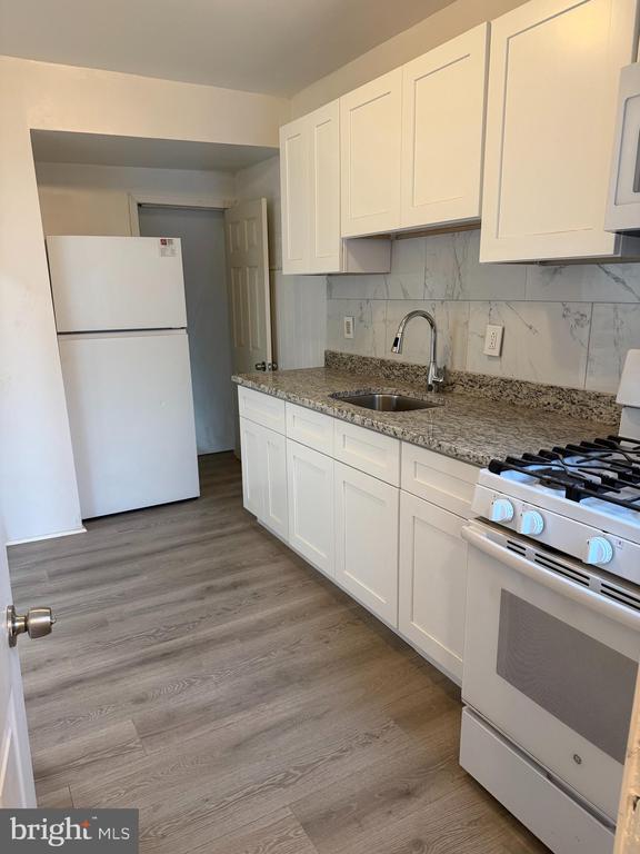 Building Photo - 5421 Beaumont Ave