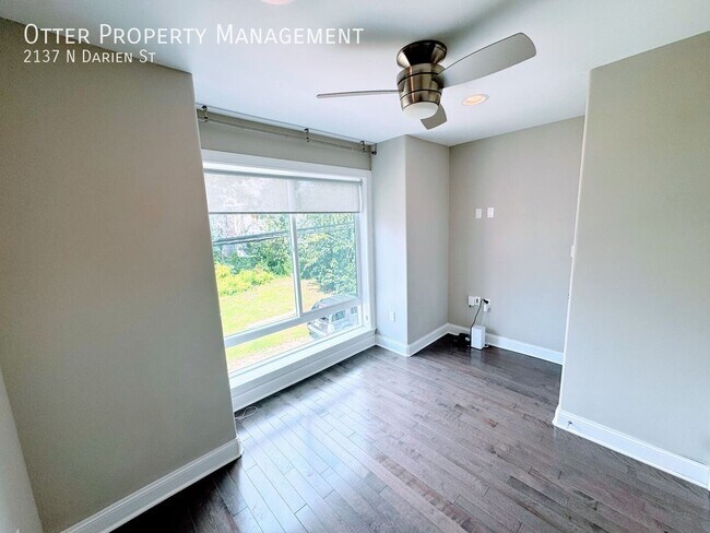 Building Photo - 2137 N Darien St