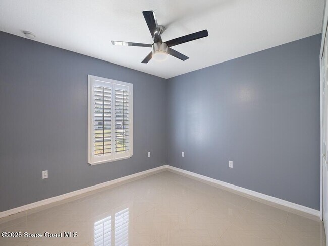 Building Photo - 8575 105th Ct