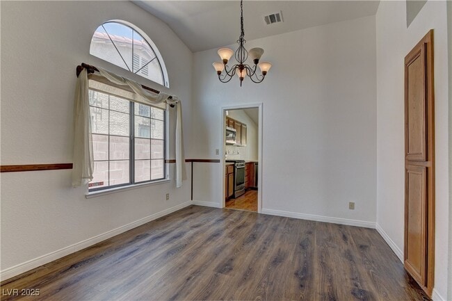 Building Photo - 3024 Nutwood St
