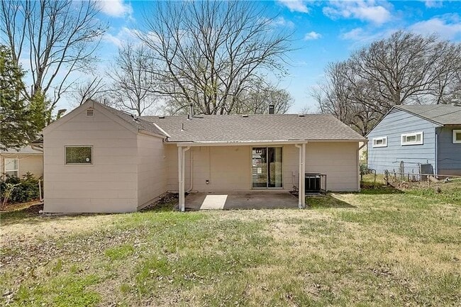 Building Photo - Don’t Miss This Updated 3-Bedroom Home
