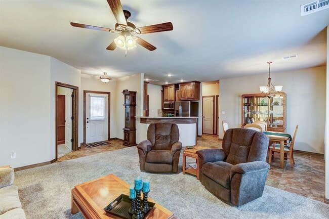 Building Photo - 1413 Scenic Ridge