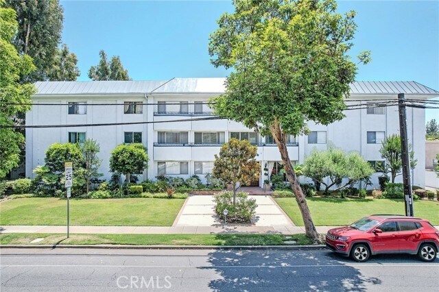 Building Photo - 972 E California Blvd