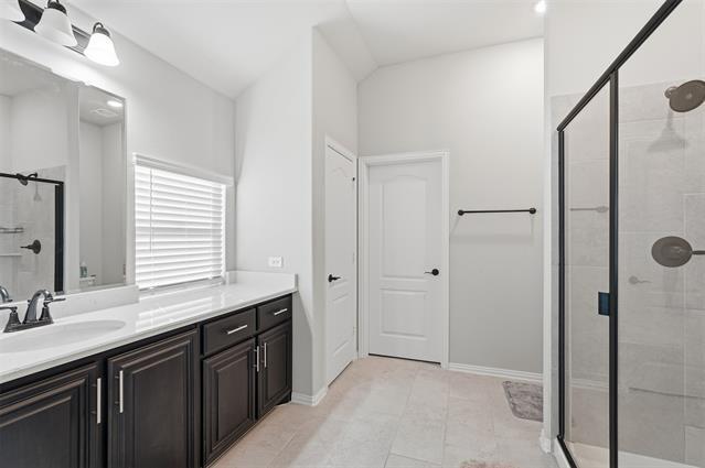 Building Photo - 1618 Thurlow Trl