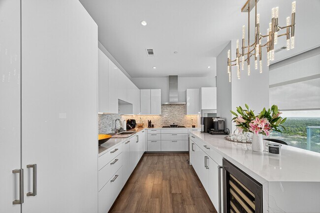 Building Photo - 4521 San Felipe St