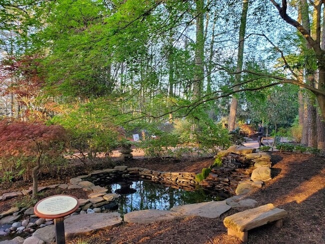 Building Photo - 1261 Eaglewood Dr