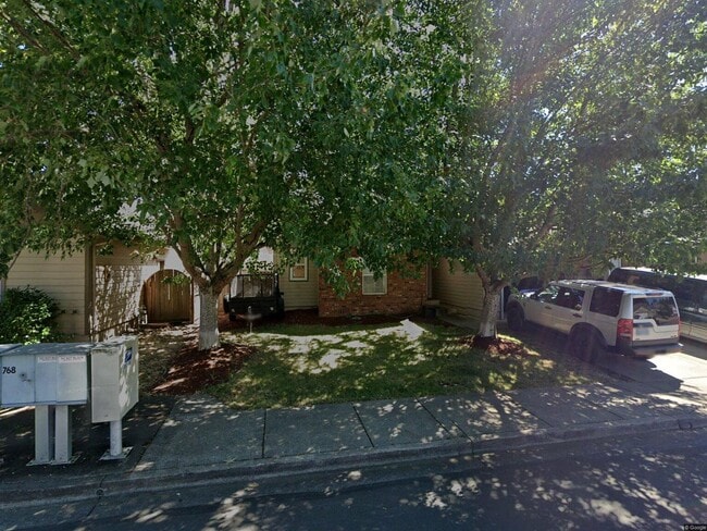 Primary Photo - Charming Springfield Home