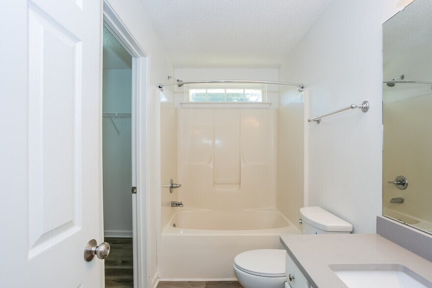 Building Photo - 7425 Saddle Trail Ln
