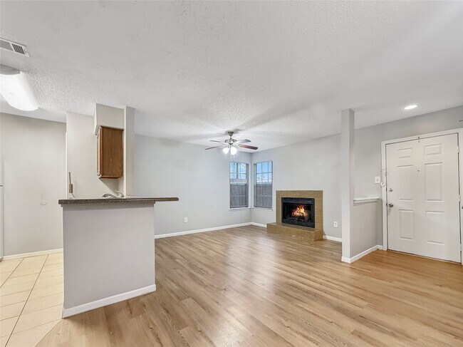 Building Photo - 25144 Budde Rd