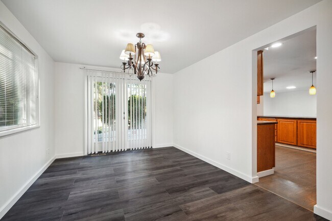 Building Photo - 2119 Duvall Ave NE