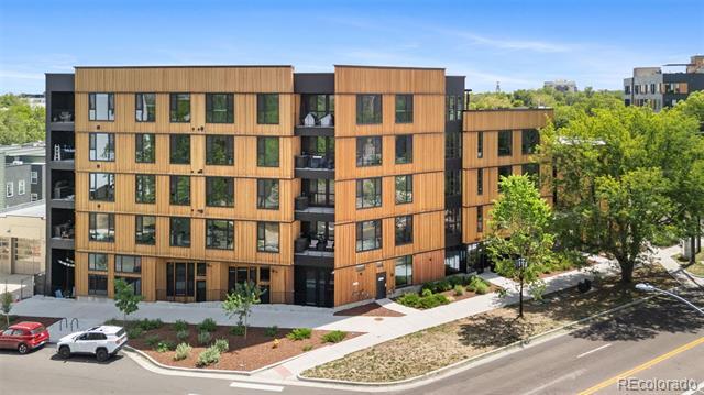 Building Photo - 1601 Park Ave