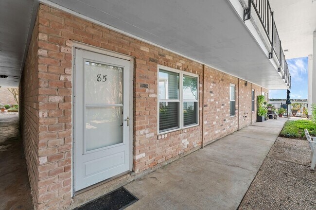 Building Photo - 3535 NASA Road 1