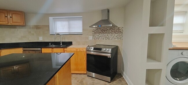 Building Photo - 4222 N Laramie Ave