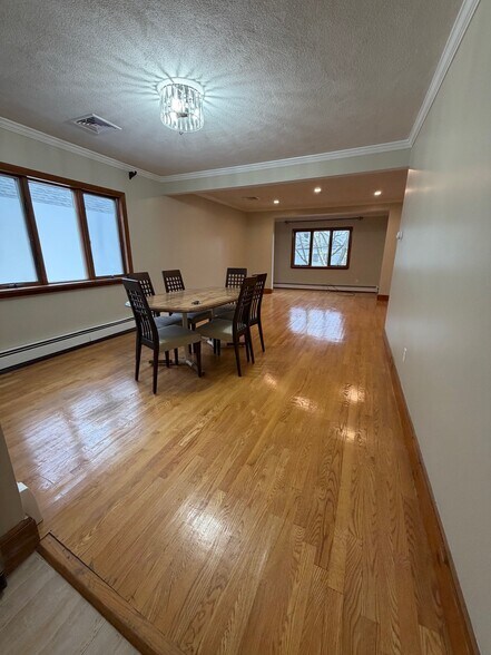 Building Photo - 33 Lafayette St