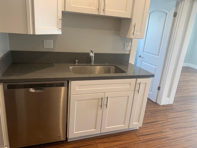 Building Photo - 2 Bedroom, 2 Bath with Office, plus garage.