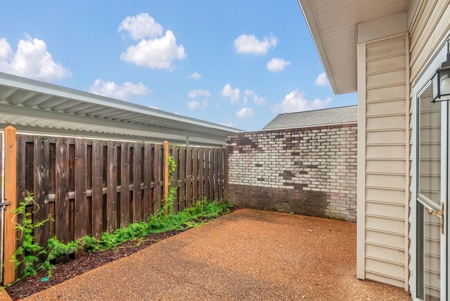 Building Photo - 7018 Sunrise Cir