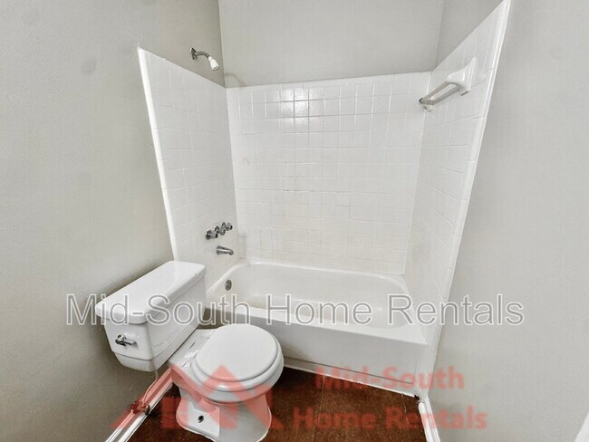 Building Photo - 7312 Country Side Rd