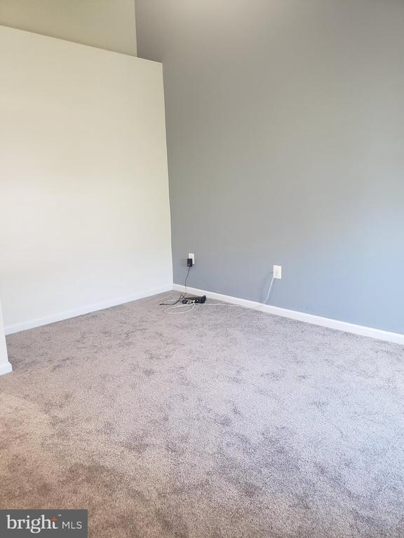 Building Photo - 43158 Whelplehill Terrace