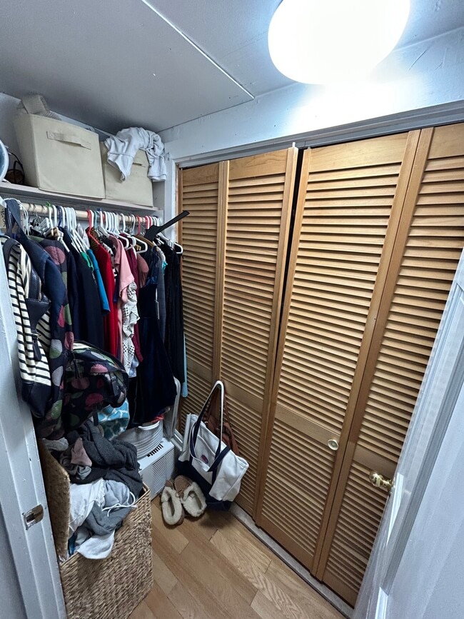 Building Photo - 36 Sheridan St