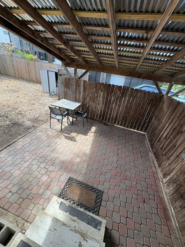 Building Photo - Charming 3 Bed | 2 Bath Home Near UT & Downtown Austin – Classic Character Meets Prime Location!