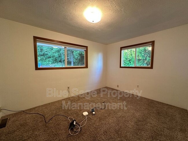 Building Photo - 421 Reservoir Rd