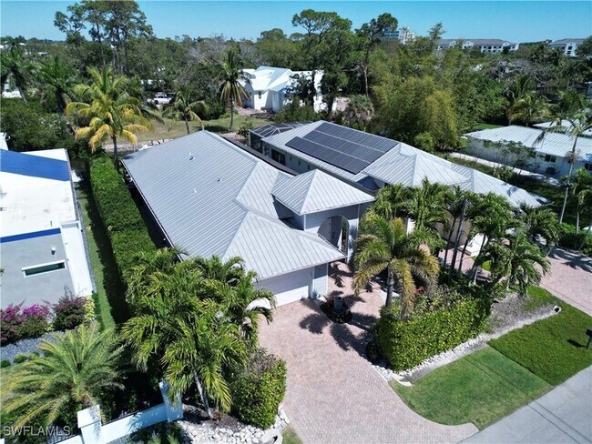 Building Photo - 3005 Coco Ave
