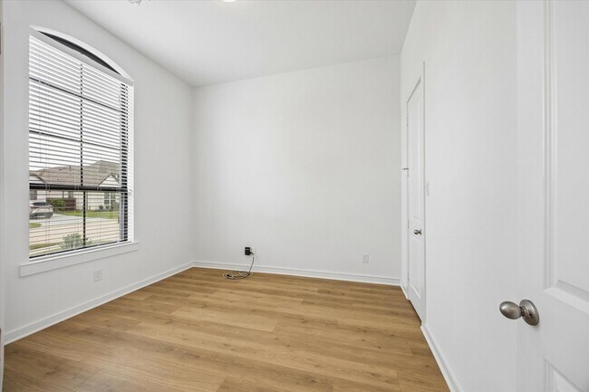 Building Photo - 9622 Wright Dr