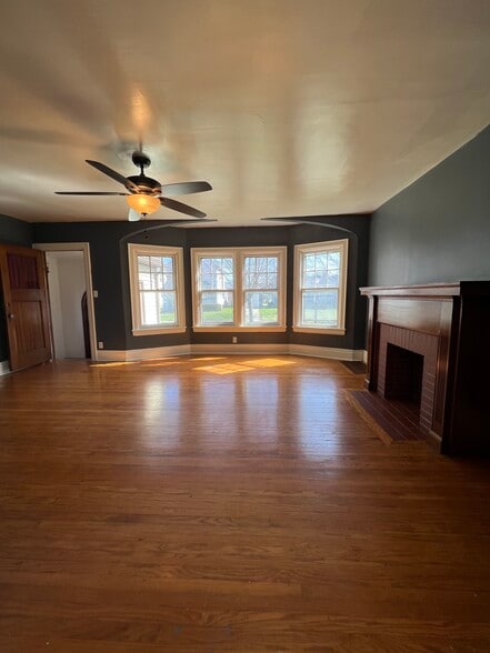 Building Photo - 284 Nassau Ave