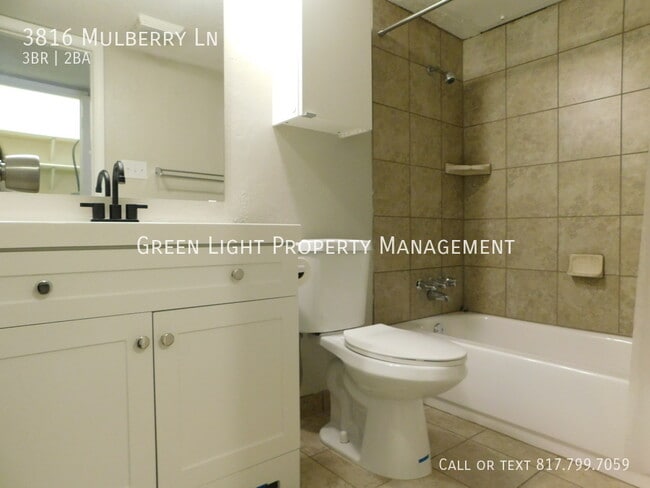 Building Photo - 3816 Mulberry Ln