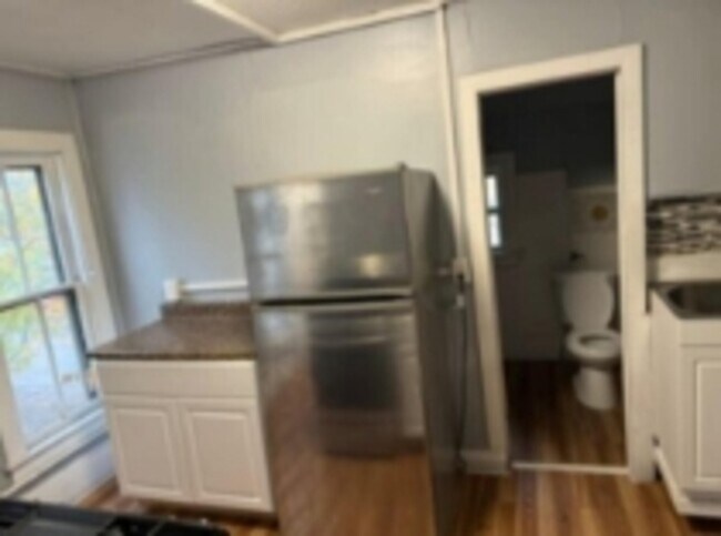 Building Photo - 435 S Meadow St