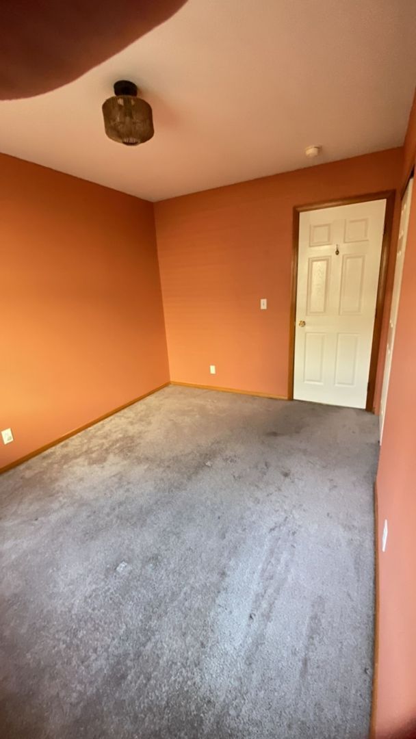 Building Photo - Rent Reduction! 3-Bed, 2-Bath Home with Mo...