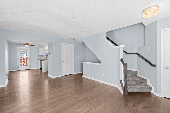 Building Photo - 8211 Water Lily Way