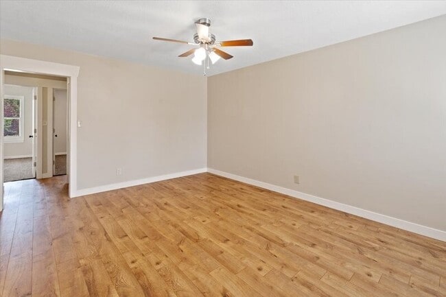 Building Photo - 1263 E Emerson Ave