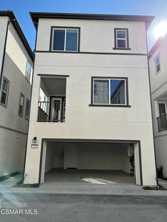 Building Photo - 3005 Cochran St