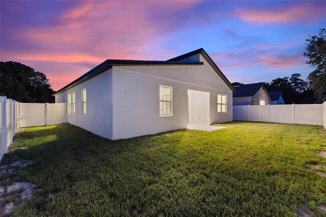 Building Photo - 326 Royal Palm Wy