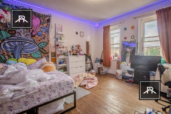 Building Photo - 4 bedroom in Allston MA 02135