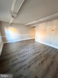 Building Photo - 9203 Hood Rd