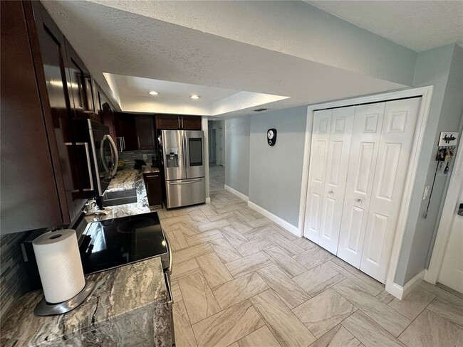 Building Photo - 7327 Floral Cir E