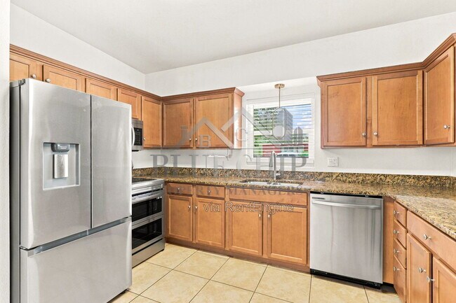 Building Photo - 6714 Nina Rosa Dr