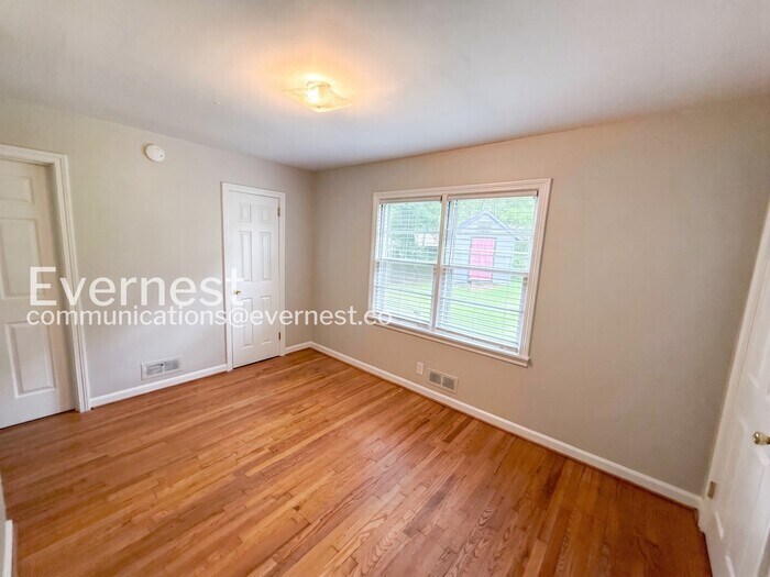 Building Photo - 106 Acton Ave