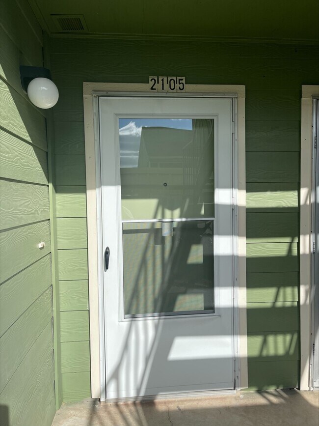 Building Photo - 14777 Wunderlich Dr